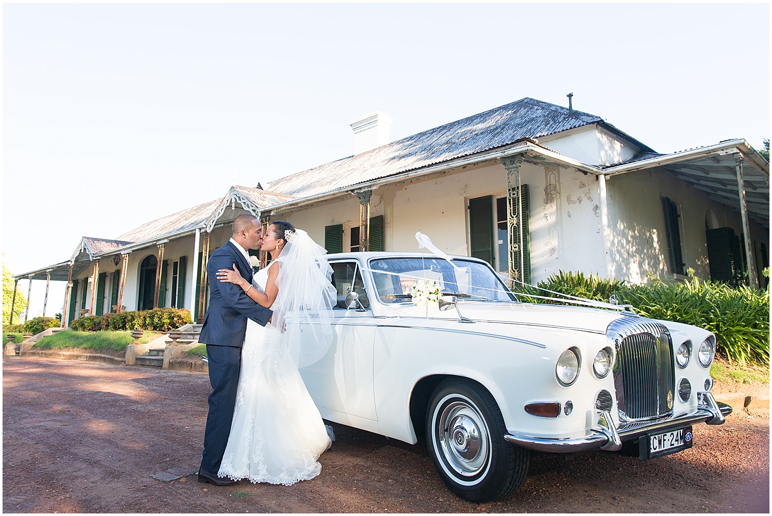 Sydney Wedding Photographer, Bridal Couple, Wedding Cars, Gledswood Estate